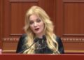 “730 komente që flisnin për varje dhe pushkatim!”- Deputetja Luarasi flet për videon e sulmit verbal: U përndoqa nga një grup që më ngjanin me pionerët e Enverit