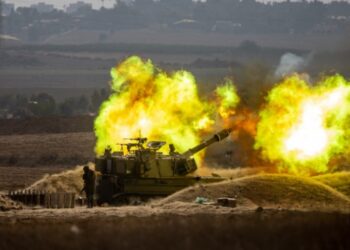 Izraeli eliminon komandantin e Hamasit, 6 të vrarë nga bombardimet ajrore në Gaza!
