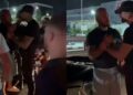 Dhunoi dhe këcënoi Eduart Kuçin, Prokuroria kërkon “arrest me burg” për këngëtarin Jozefin Marku dhe shokun e tij Kristjan Nikolli! Dy ende në arrati