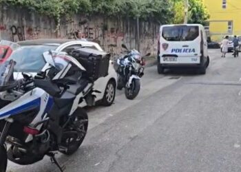 Kamza tronditet nga atentati me eksploziv, u vendos në derën e banesës së një 36-vjeçari me precedentë! Ja për çfarë hetohet, dy pistat