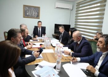 “Duhet reagim i përbashkët”- Dënimi i drejtuesve të UÇK në Hagë, Bardhi në Konferencën e Kryetarëve: Kosova s’ka nevojë që ne të bëjmë politikë