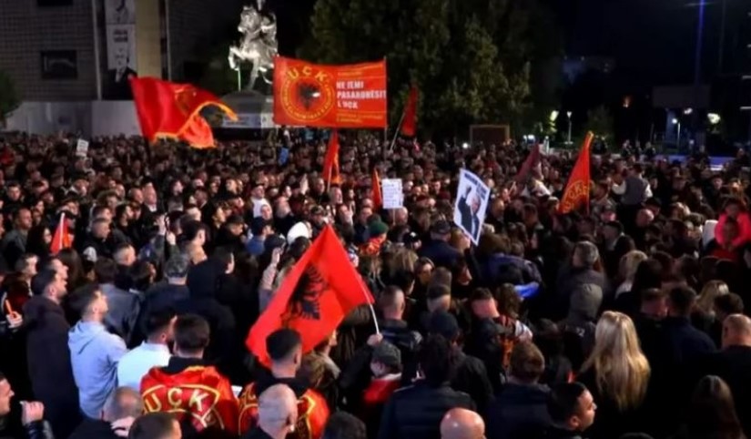  Jo në emrin tim   Dënimet e ish krerëve të UÇK së  qytetarët kosovarë mblidhen për të 14 tën natë në Prishtinë dhe kërkojnë pafajësinë