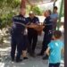 “Qytetarin e denoncoi kunata për kanosje”- Pamjet e shoqërimit, Hita pezullon 3 inspektorët e Komisariatit Kuçovë: Përdorim i paarsyeshëm force