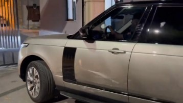 VIDEO  Përplasja në Orikum mes biznesmenëve  publikohen pamjet e mjetit të dytë të bllokuar nga policia në Fier  drejtohej nga kosovari i arrestuar