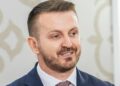 “Flamuri shqiptar nuk është kërcënim për askënd”- Ndalimi i shqiptarëve në Malin e Zi, reagon ministri Dukaj: Ligji duhet të jetë i njëjtë për të gjithë!