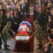 Britania thërret ambasadorin serb për sqarime pas nderimeve për Mlladiçin