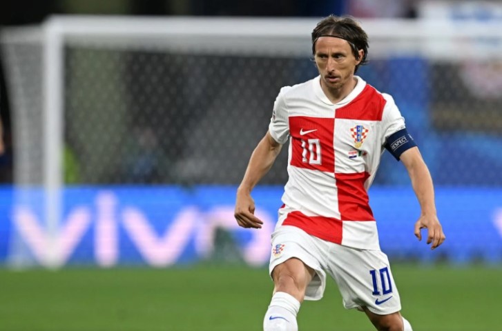Modric do të vazhdojë aventurën me kombëtaren kroate  do të luajë në Nations League
