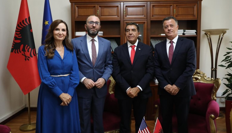 PD takim me të dërguarin e Trump  Shqipëria përballet me kapjen e shtetit  korrupsionin dhe deformimin e zgjedhjeve