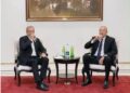 VIDEO/ Në samit me “ujë me vete”! Frika nga helmimi? Presidenti i Azerbajxhanit befason në Bishek, batuta e Pezeshkian: E solle për veten, jo për ne!