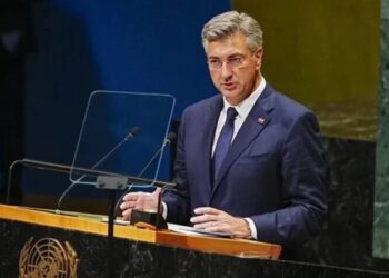 Nderimet shtetërore në funeralin e “Kasapit të Bosnjës” Mlladiç, kryeministri kroat kritikon ashpër Serbinë: Një fyerje ndaj viktimave!