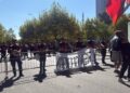 Zhvendoset protesta, një pjesë e tubuesve stacionohen te Ministria e Brendshme