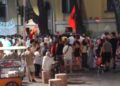 Përplasjet në ditën e 94-t të protestës, 10 persona të shoqëruar, disa efektivë të lënduar! Tubuesit marshojnë drejt Komisariatit nr. 1