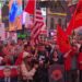 Dënimi i ish-krerëve të UÇK-së: Shqiptarët protestojnë në Times Square dhe këndojnë “Mora fjalë”