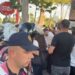 Rama pret Von der Leyen në Kryeministri, një grup i vogël protestuesish mblidhen në afërsi të godinës qeveritare! Tensione mes tubuesve dhe Policisë