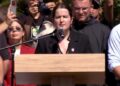 Dënimi i ish-krerëve të UÇK, protestuesit zbulojnë 4 kërkesat: Shfuqizoni ligjin për Dhomat e Specializuara, të shkarkohet Gërvalla dhe…