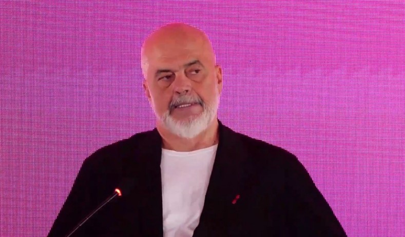  S është vetëm problem shqiptar    Rama prezanton 6 pikat e Programit Kombëtar të Strehimit  Banesa sociale edhe nga konfiskimet  mbështetje familjeve të reja