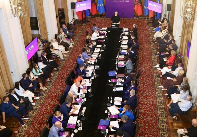 Deputetët në ndjekje penale  Po kush e përfaqëson komunitetin 