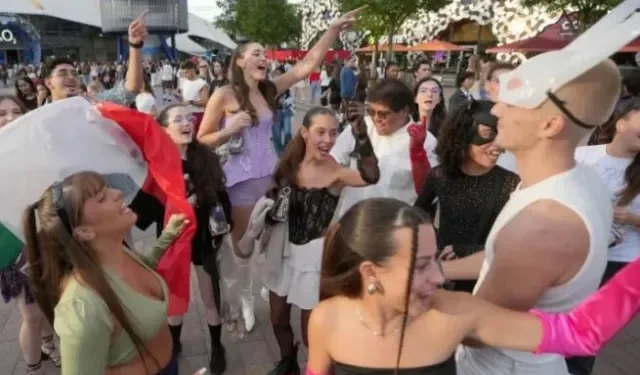 Ariana Grande përlotet në mbrëmjen e fundit të turneut: Njerëzit kanë nevojë të vendosin kufij dhe të pushojnë