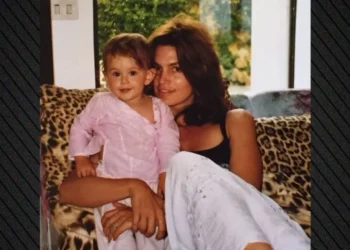 Cindy Crawford me dedikim emocionues për Kaian në 25-vjetor: Të shoh sesi bëhesh grua është dhurata më e çmuar për mua