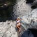 Bella Hadid tërheq vëmendjen me bluzë të lagur gjatë aventurës pranë lumit