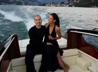 Katie Holmes shijon pushime romantike me Jason Bard Yarmoski në liqenin e Komos