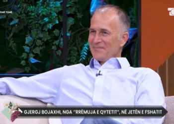Gjergj Bojaxhi tregon arsyen e largimit nga Tirana: Jeta në fshat, buka me grurin e tij dhe malli për takimet