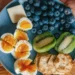 Dietologia shpjegon rendin ideal të konsumimit të fibrave, proteinave, yndyrave dhe karbohidrateve për kontrollin e sheqerit
