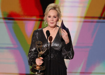 Jean Smart shënon rekord në Emmy, triumfon për të pestën herë radhazi si aktorja më e mirë në komedi