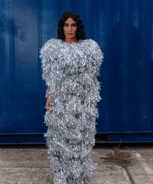 FOTO/ Elton Ilirjani ndriçon në London Fashion Week dhe befason me daljen në argjend