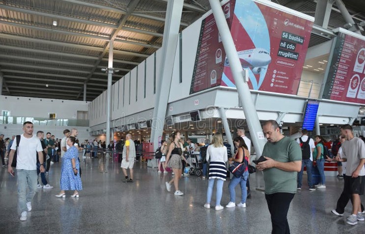 Pse Rinasi po konkurron aeroportet e Rumanisë dhe Bullgarisë 