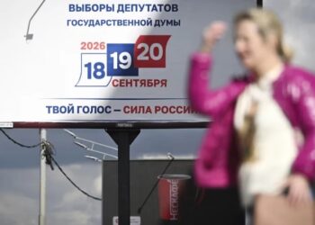 Podiume bosh, shpërblime për votimin elektronik dhe opozita jashtë gare! Rusët votojnë mes përshkallëzimit të luftës në Ukrainë