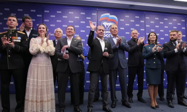 Zgjedhjet në Rusi  fitore e pritshme për partinë e Putinit  raporti i CNN  Tani vëmendja te hapat e Kremlinit