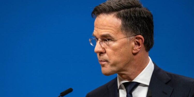 Rutte: Sulmi në trenin e Ukrainës tregon se sa i “dëshpëruar” është Putini -