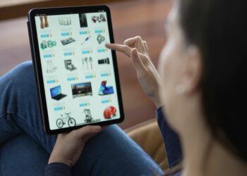 Rregulla të reja për blerjet online! Projektligji: Transparencë për renditjen, kushtet dhe ankesat