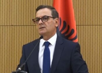 Ngërçi i pagave/ KLGJ nis mbledhjen me gjyqtarët, Sadushi: Nuk kërkojmë privilegje! S’është vetëm mosmarrëveshje financiare, preken raportet kushtetuese