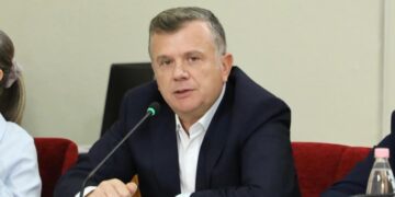 Përplasja te Konferenca e Kryetarëve për rrogat e magjistratëve, Balla opozitës: Ne nuk protestojmë si ju kundër gjykatave, respektojmë Kushtetuesen