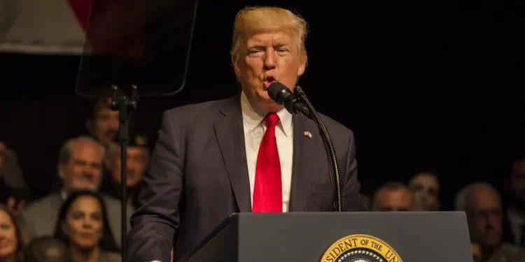Trump nënshkruan një urdhër të ri ekzekutiv: Shërbimet qeveritare do të jenë në një platformë të vetme -