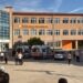 Terror në Turqi, të paktën 8 nxënës të plagosur nga të shtënat me armë para një shkolle! Arrestohet autori i dyshuar