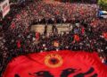 Çfarë fshihet pas lotëve të krokodilit për Thaçin në Tiranë dhe Prishtinë