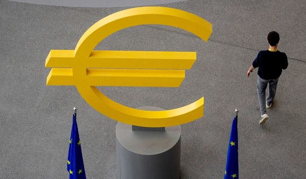 Raporti: Evropa humbet 120 miliardë euro investime në vit -