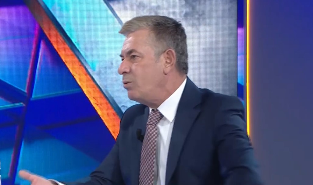  Ishim mësuar që daja i politikës të hiqte vallen  tani    Vangjeli  Historia politike e Shqipërisë mund të shkruhet edhe përmes kronikës së zezë 