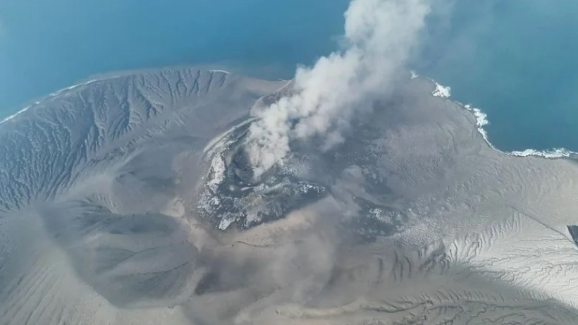 Po mbulonin ngjarjen e shpërthimit të vullkanit në Indonezi  zhduken 5 gazetarë 