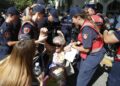 Protesta para kuvendit, 11 të shoqëruar/ Tensione dhe përplasje me policinë në disa zona të Tiranës