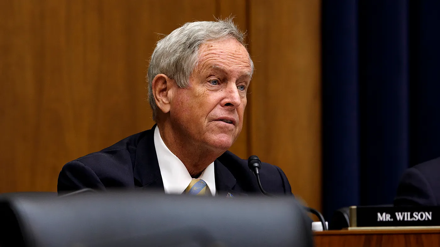 Kongresmeni amerikan Joe Wilson  Regjimi i Vuçiçit ka përgjuar qytetarët serbë  