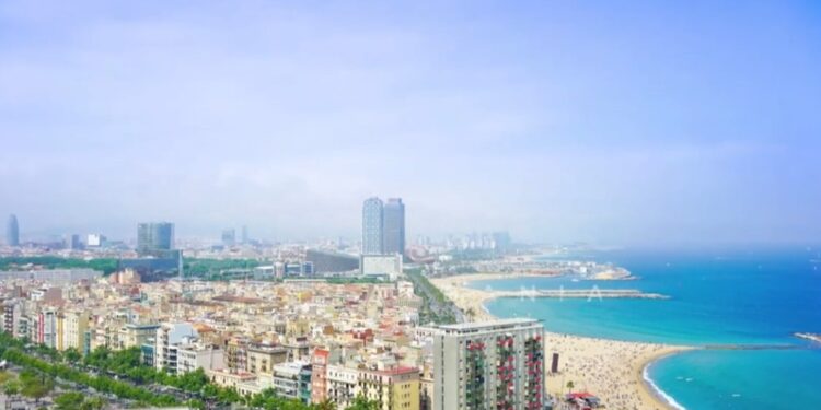 Barcelona investon 150 milionë euro për të mbrojtur bregdetin -