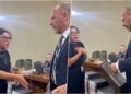 VIDEO/ Tensione te Ligjet, Xhelal Mziu përplaset me sekretaren: Ik shih naj punë tjetër andej matanë…