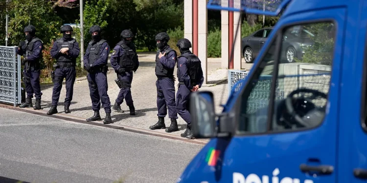 Protesta për strehimin në Portugali, 37 persona të plagosur pas ndërhyrjes së policisë