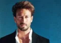 Fansat filmojnë momentin kur qëllohet me armë ndaj aktorit Tiger Shroff (VIDEO)