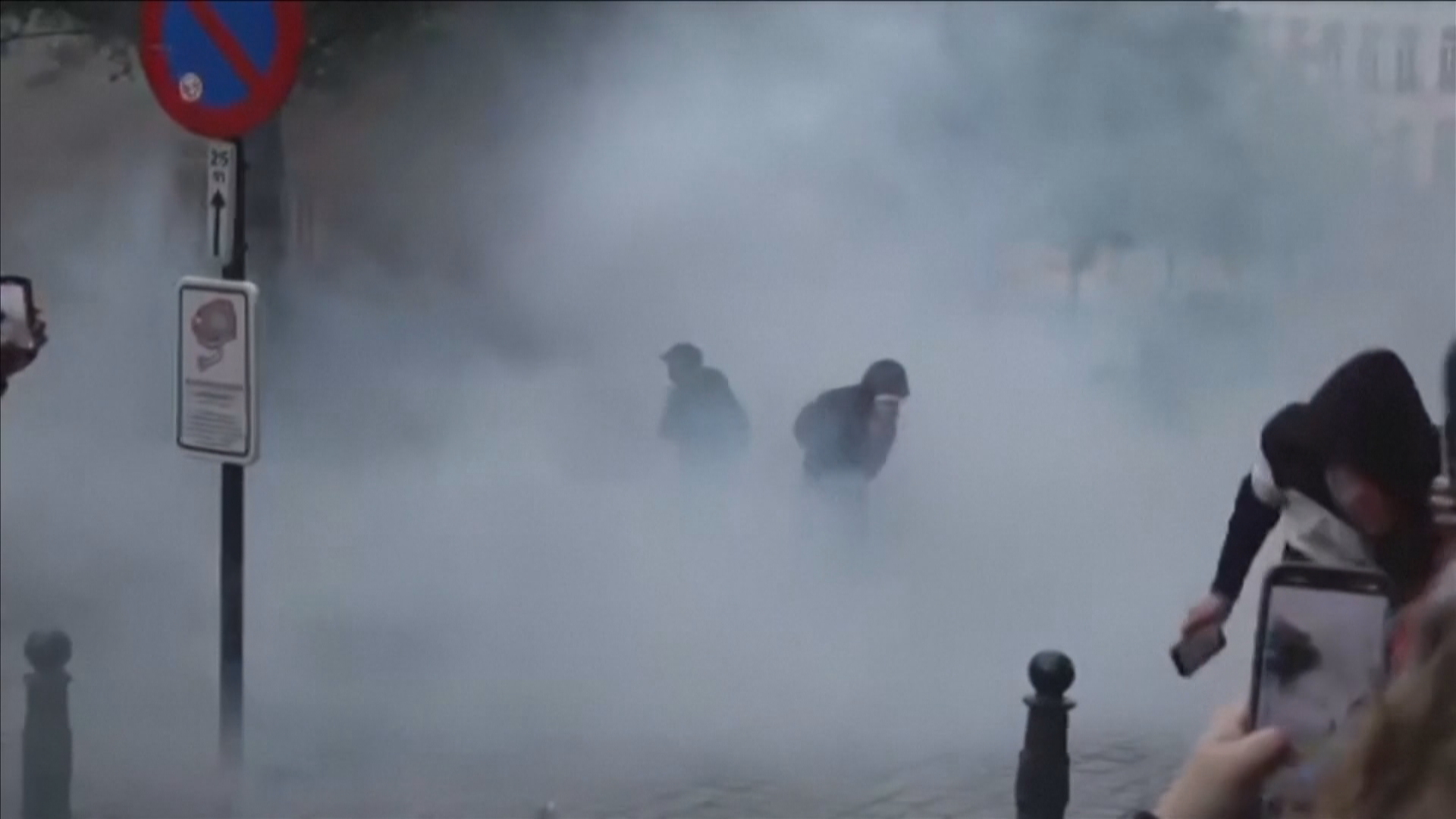 Pas Francës   paralizohet  Belgjika  studentët protestojnë kundër rritjes së tarifave të studimit