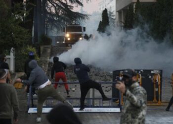Dhoma e Tregtisë Tiranë: Asnjë përplasje politike nuk justifikon vandalizmin ndaj biznesit